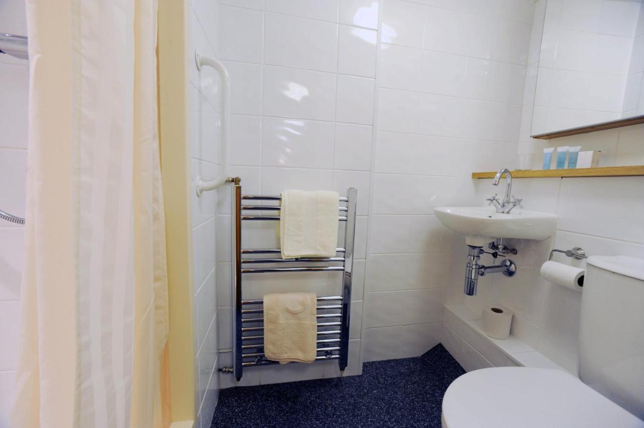 The Boat And Breakfast Bed & Breakfast Inverness Exterior photo