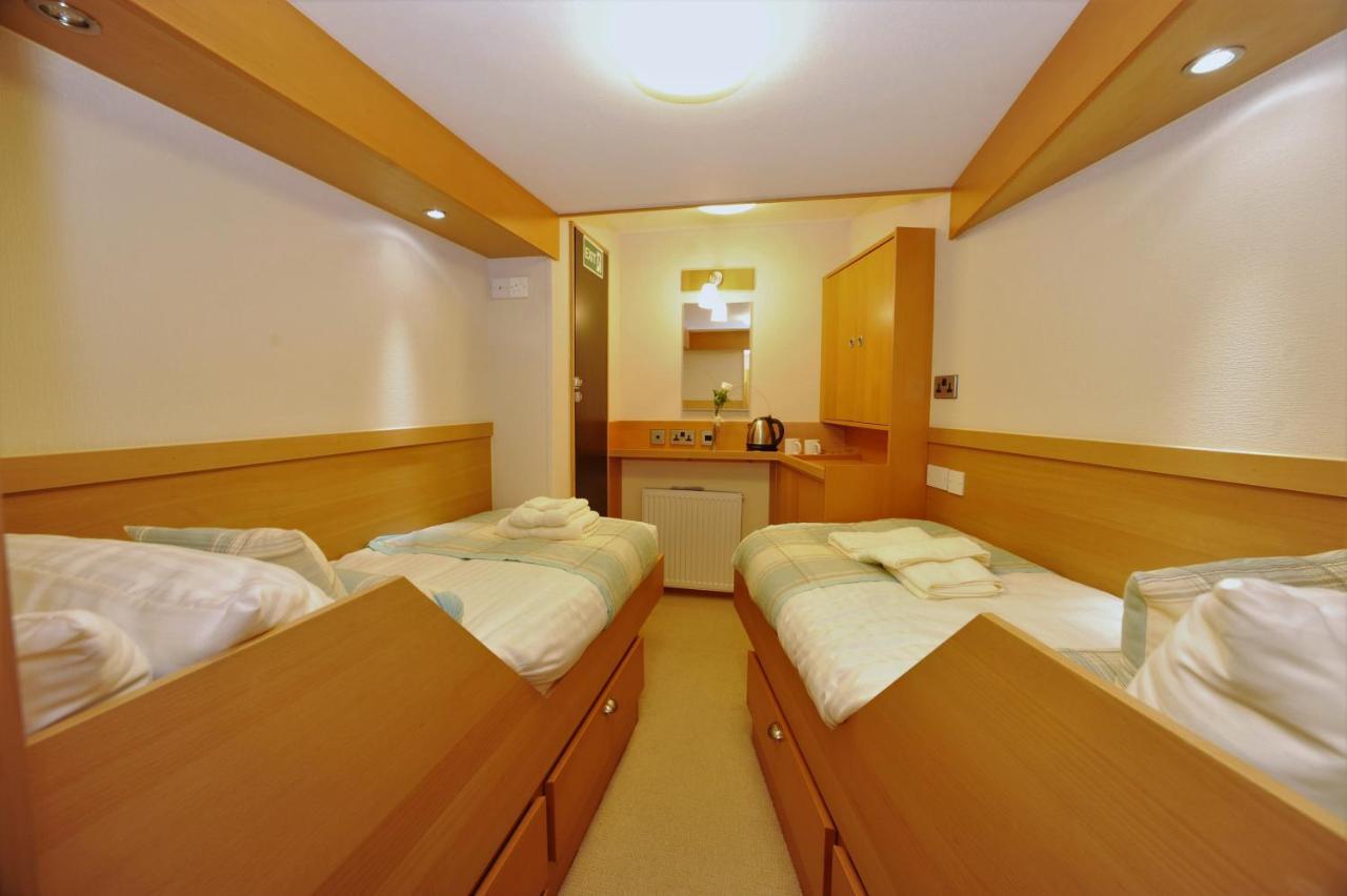 The Boat And Breakfast Bed & Breakfast Inverness Exterior photo